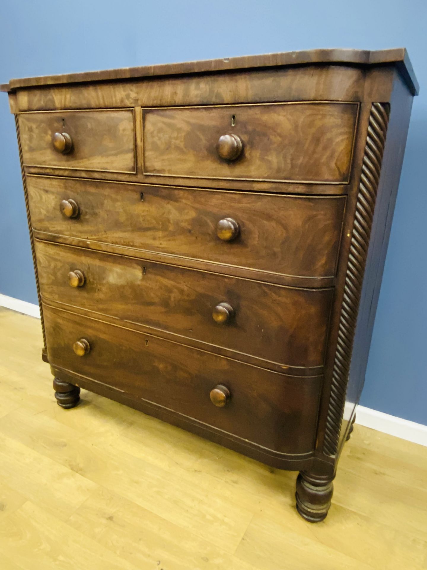 Victorian mahogany chest of drawers - Image 3 of 6