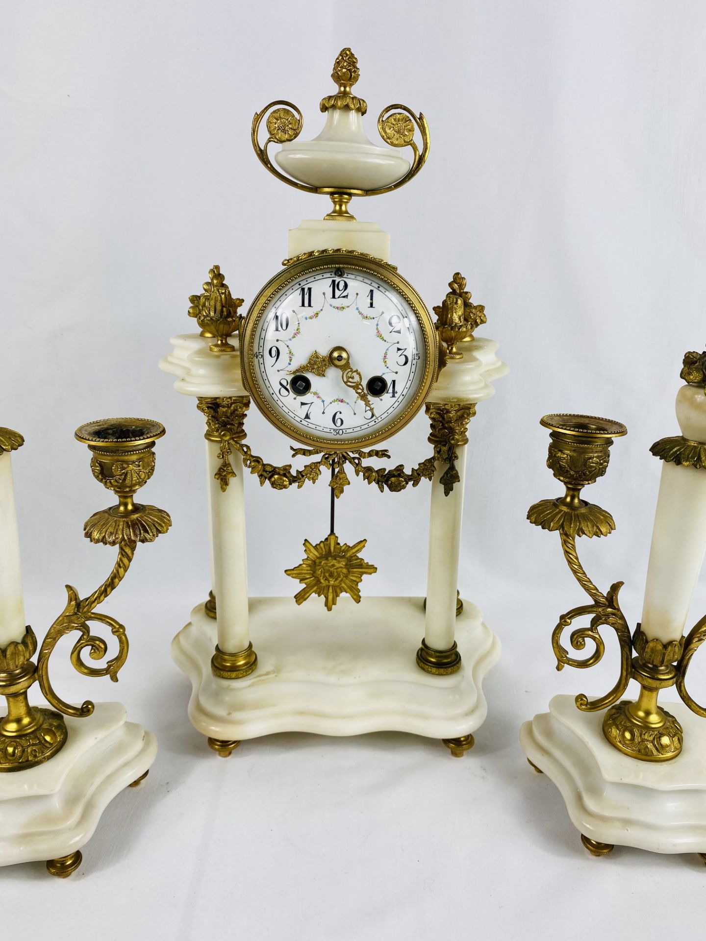 Late 19th century Louis XVI style mantel clock and garnitures - Bild 3 aus 5