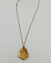 9ct gold locket on 9ct gold chain