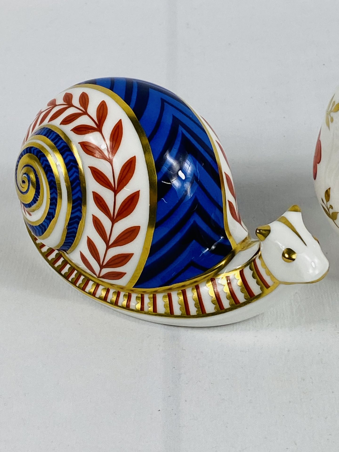 A Royal Crown Derby seal paperweight; together with a Royal Crown Derby snail paperweight, - Image 3 of 4