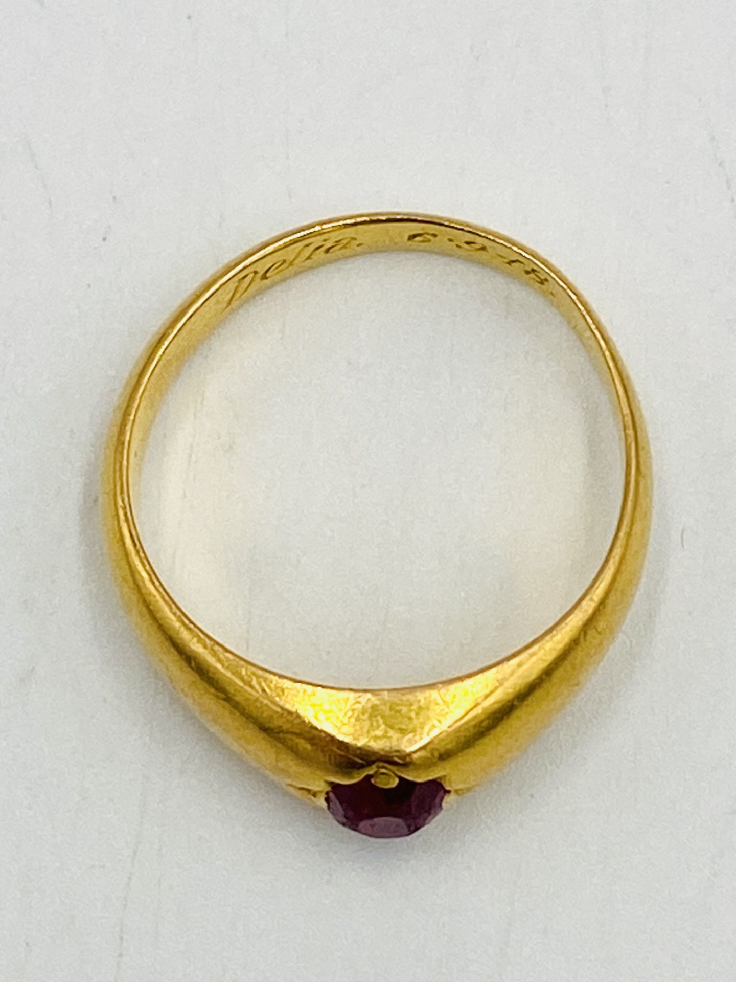 22ct gold ring set with a ruby - Image 2 of 4