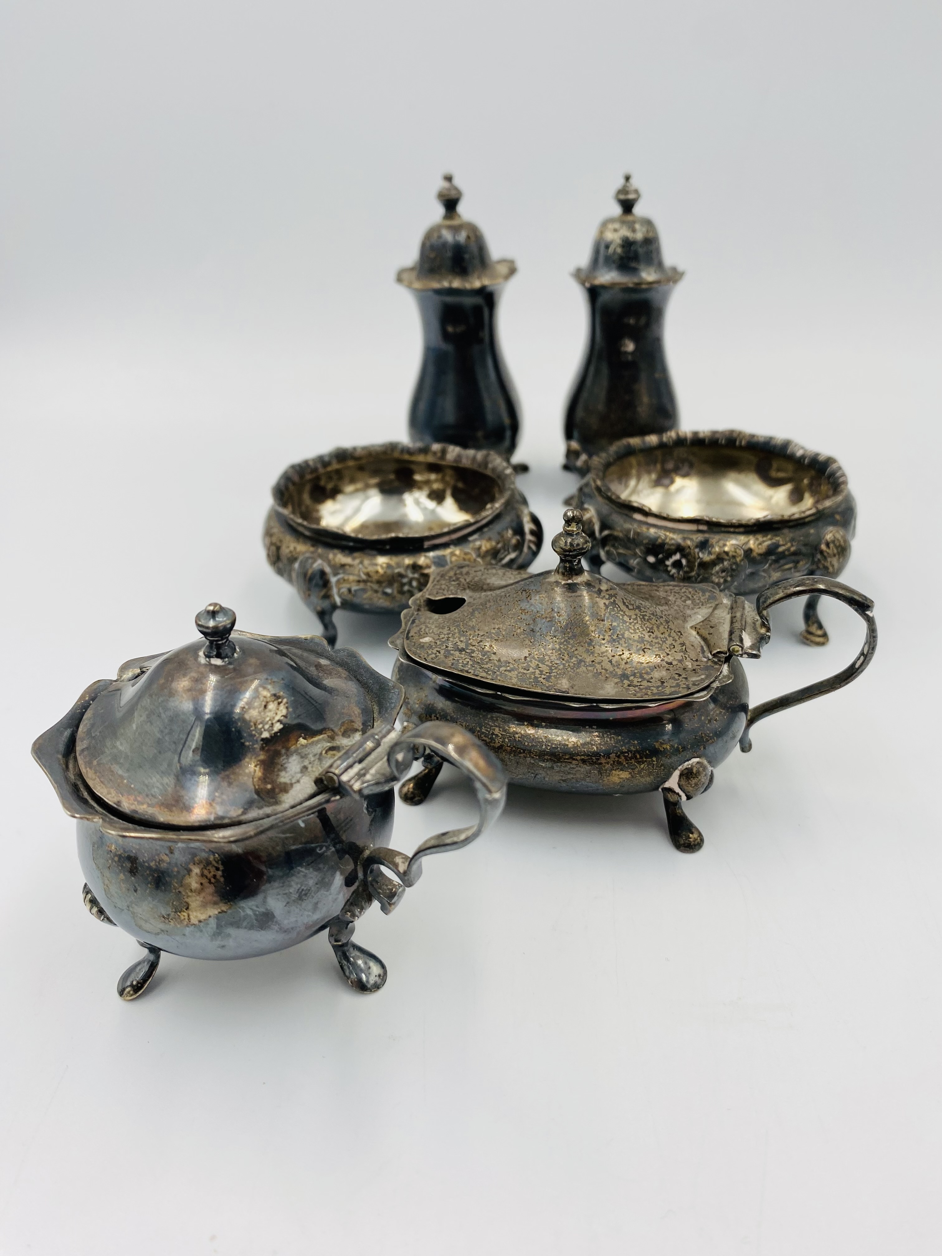 Pair of silver salts, two silver pepper pots and two silver mustard pots - Image 3 of 5