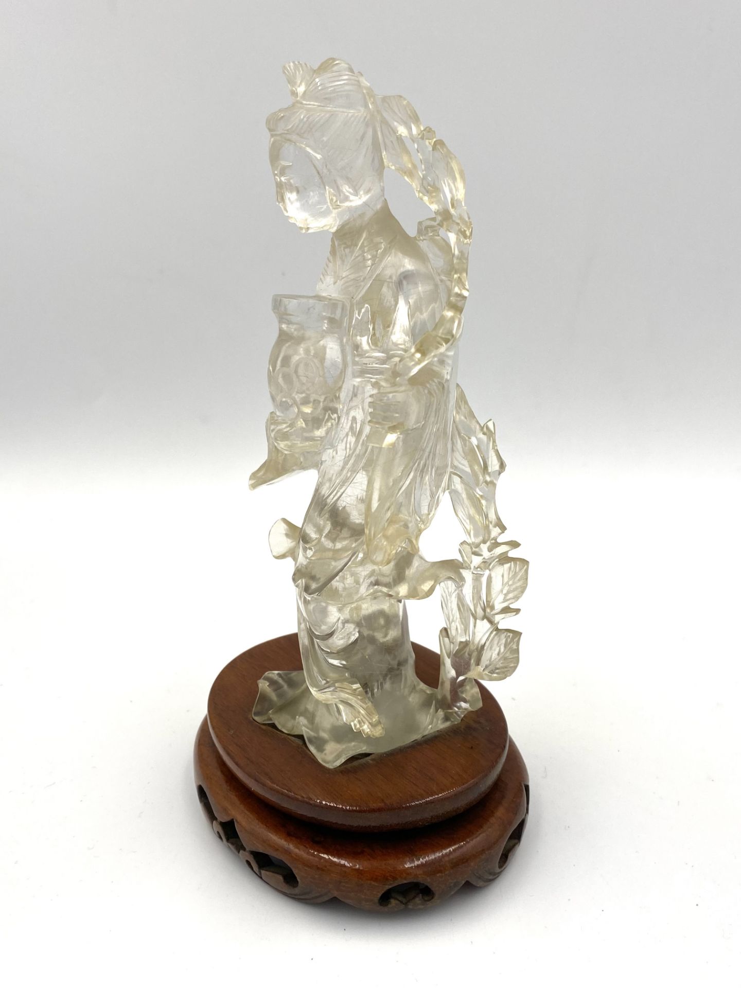 Early 20th century Chinese carved rock crystal figure of Guanyin - Image 2 of 10