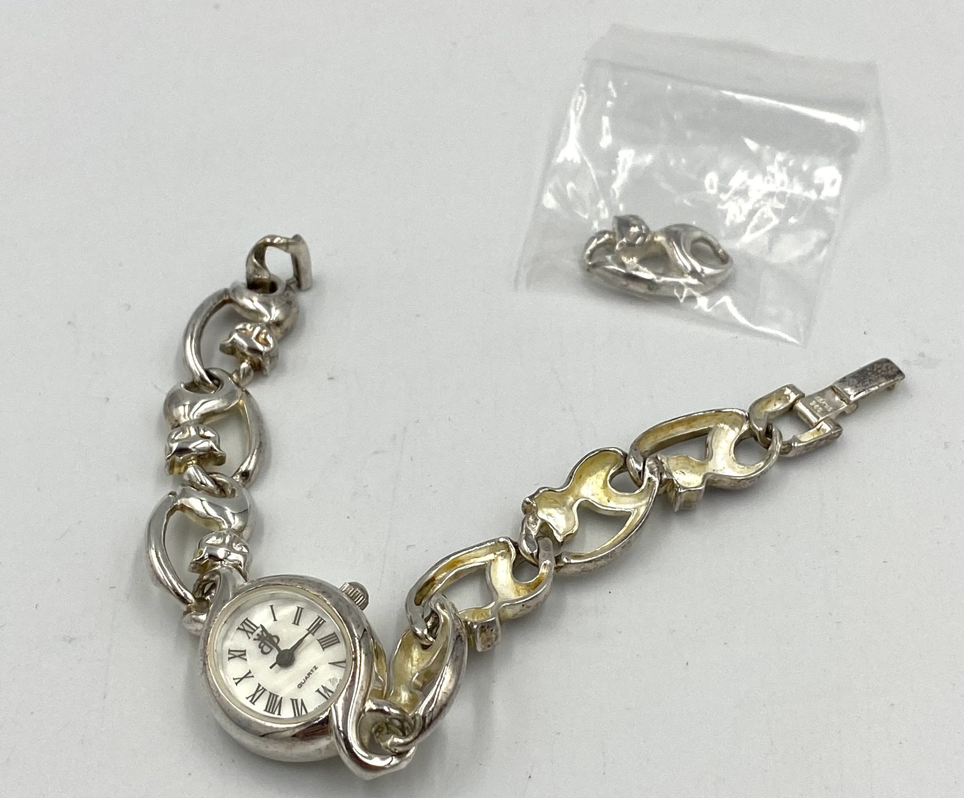 Silver ladies quartz watch - Image 2 of 3