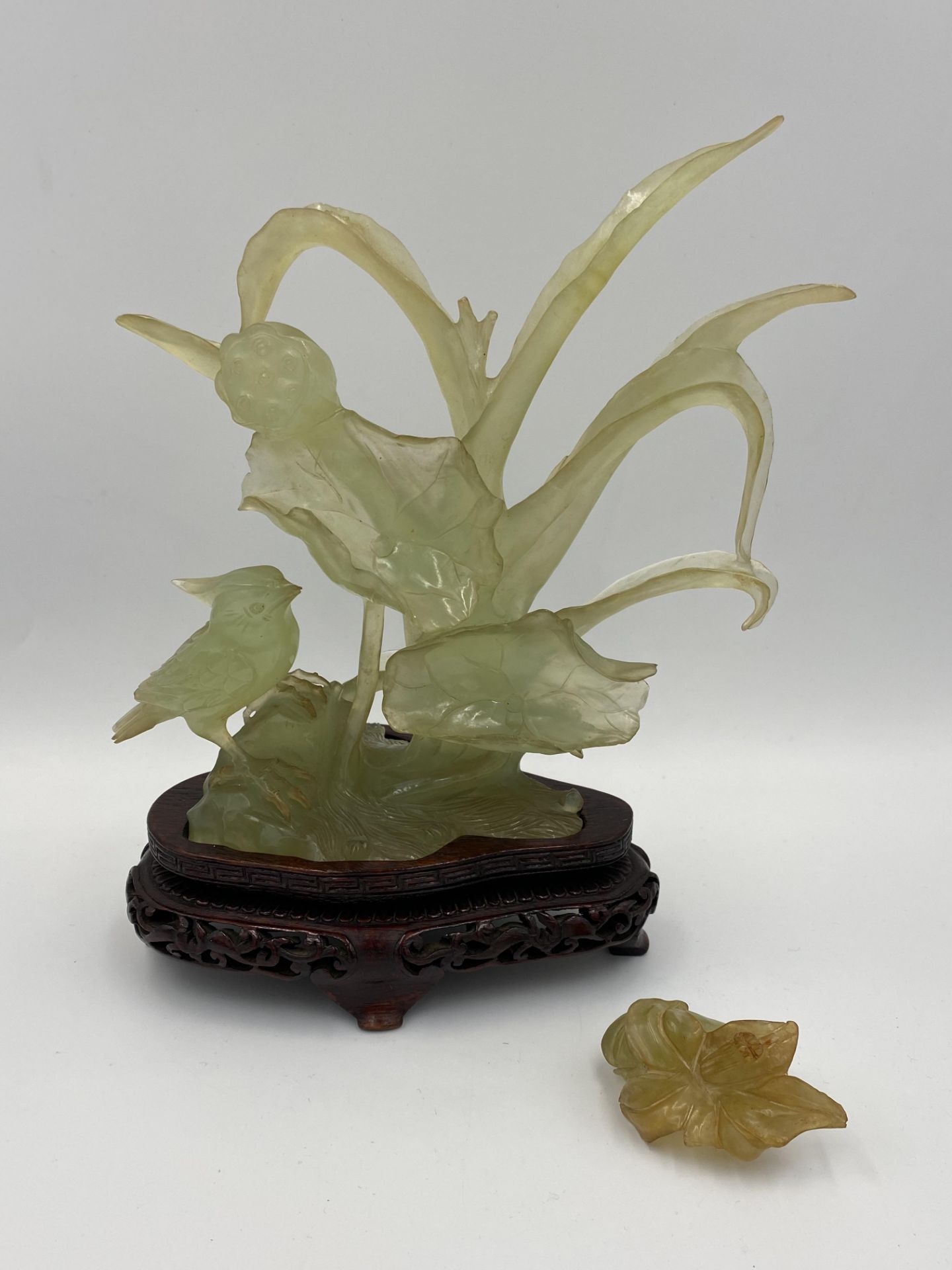Early 20th century chinese carved jade figure of a bird - Image 9 of 9