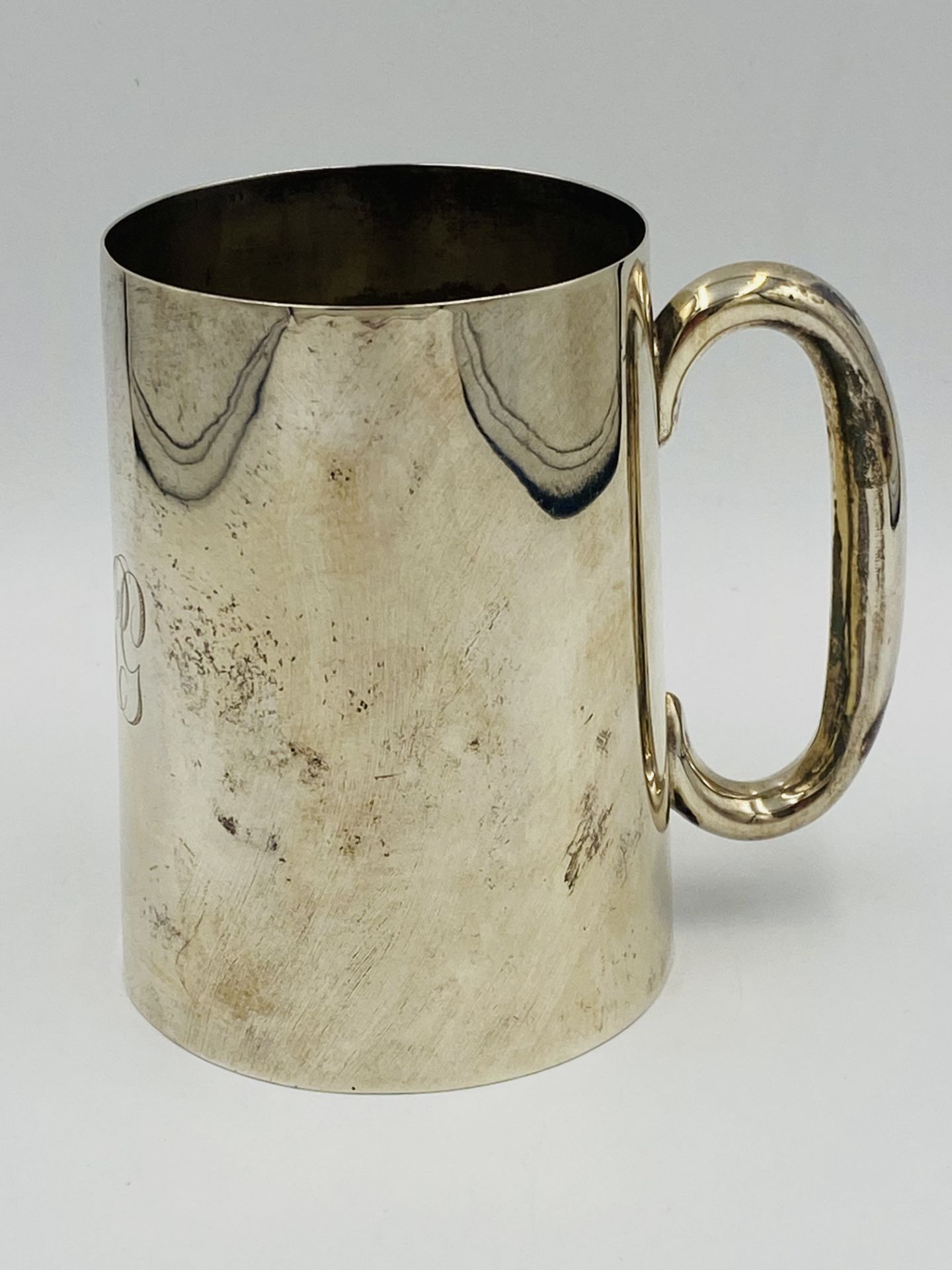 Hallmarked silver tankard - Image 4 of 7