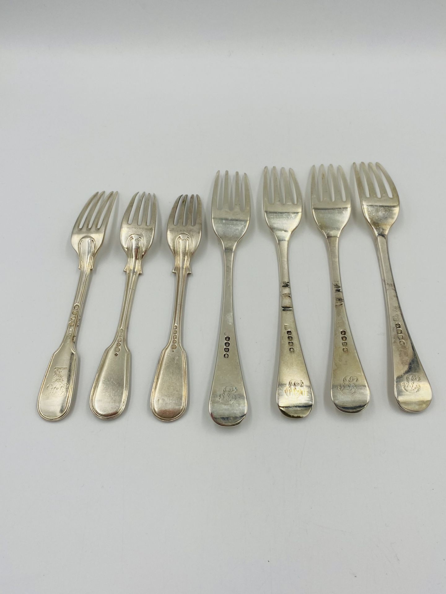 Four silver forks, 1815; together with four silver forks, 1839 - Bild 2 aus 4