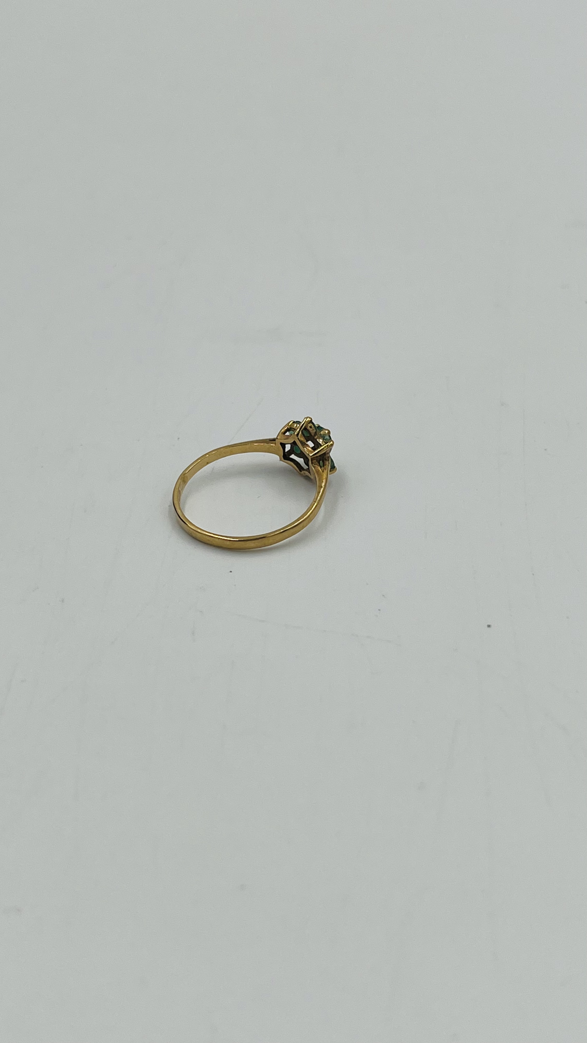 9ct gold ring set with jade - Image 4 of 6