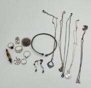 Quantity of sterling silver jewellery