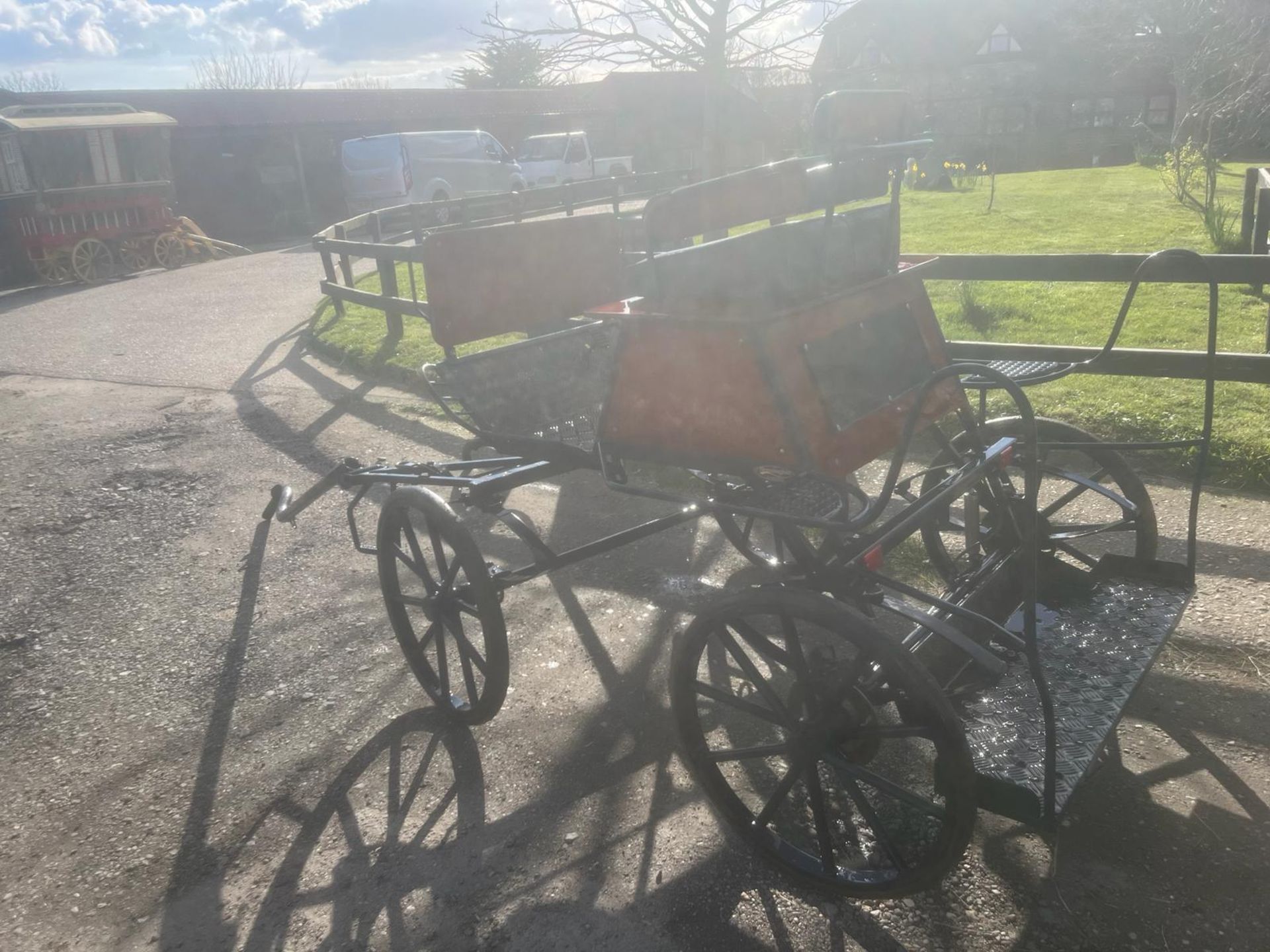 BENNINGTON PONY CARRIAGE suitable for 12-13hh single. - Image 3 of 10