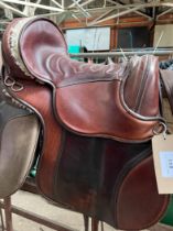 Dream 16" treeless brown saddle