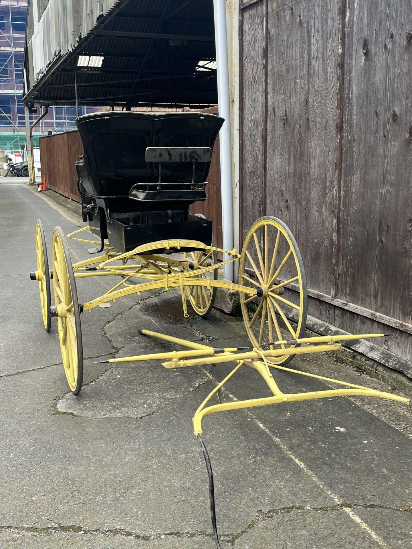 AMERICAN STUDEBAKER BUGGY featuring striking yellow wheels and undercarriage. - Image 4 of 7