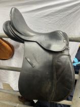Saddle 17,5". This lot carries VAT.