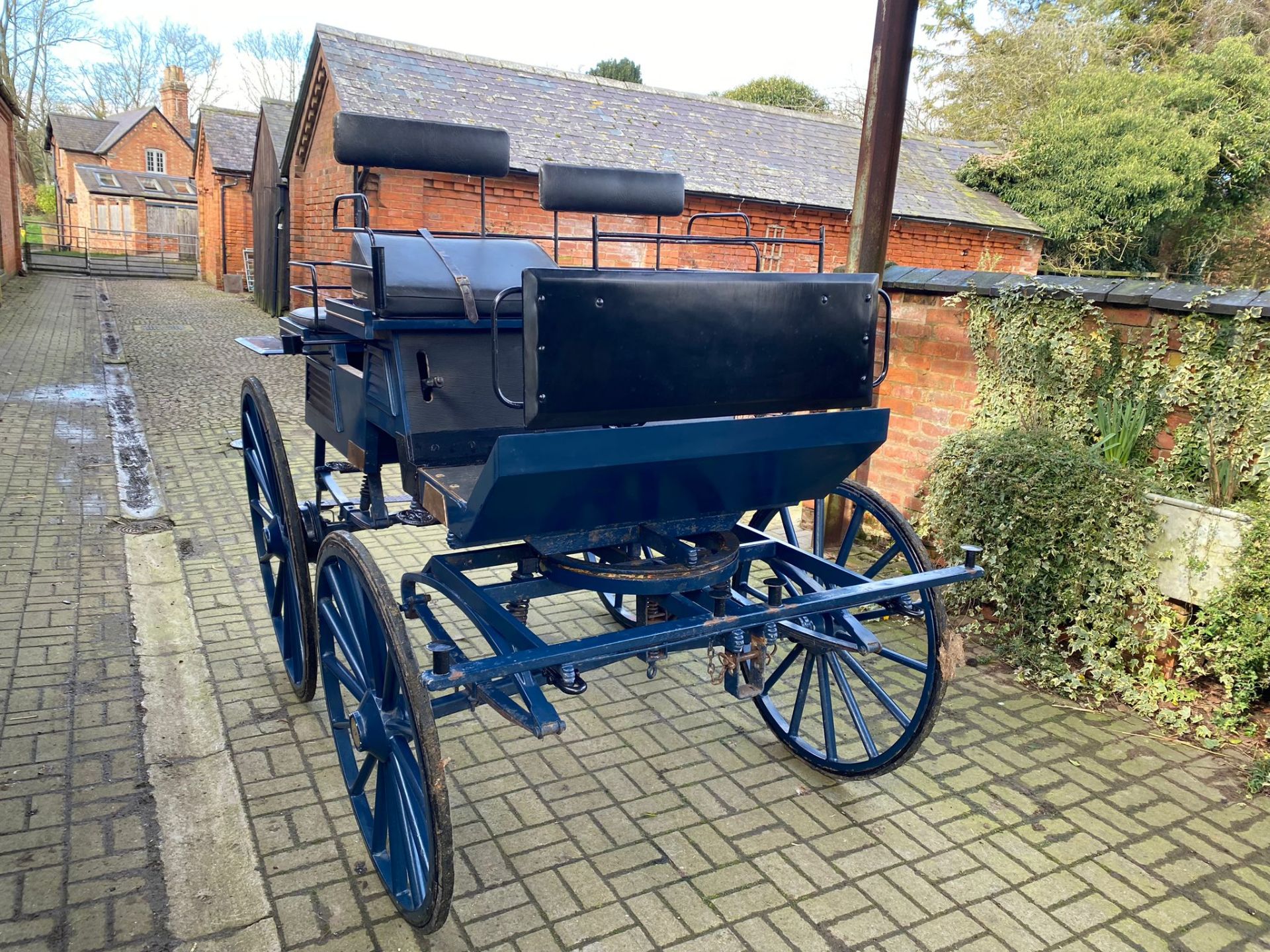 4 WHEEL EXERCISE / TRAINING CART built by Harewood, to suit 15 - 16hh pair/team. - Image 3 of 3