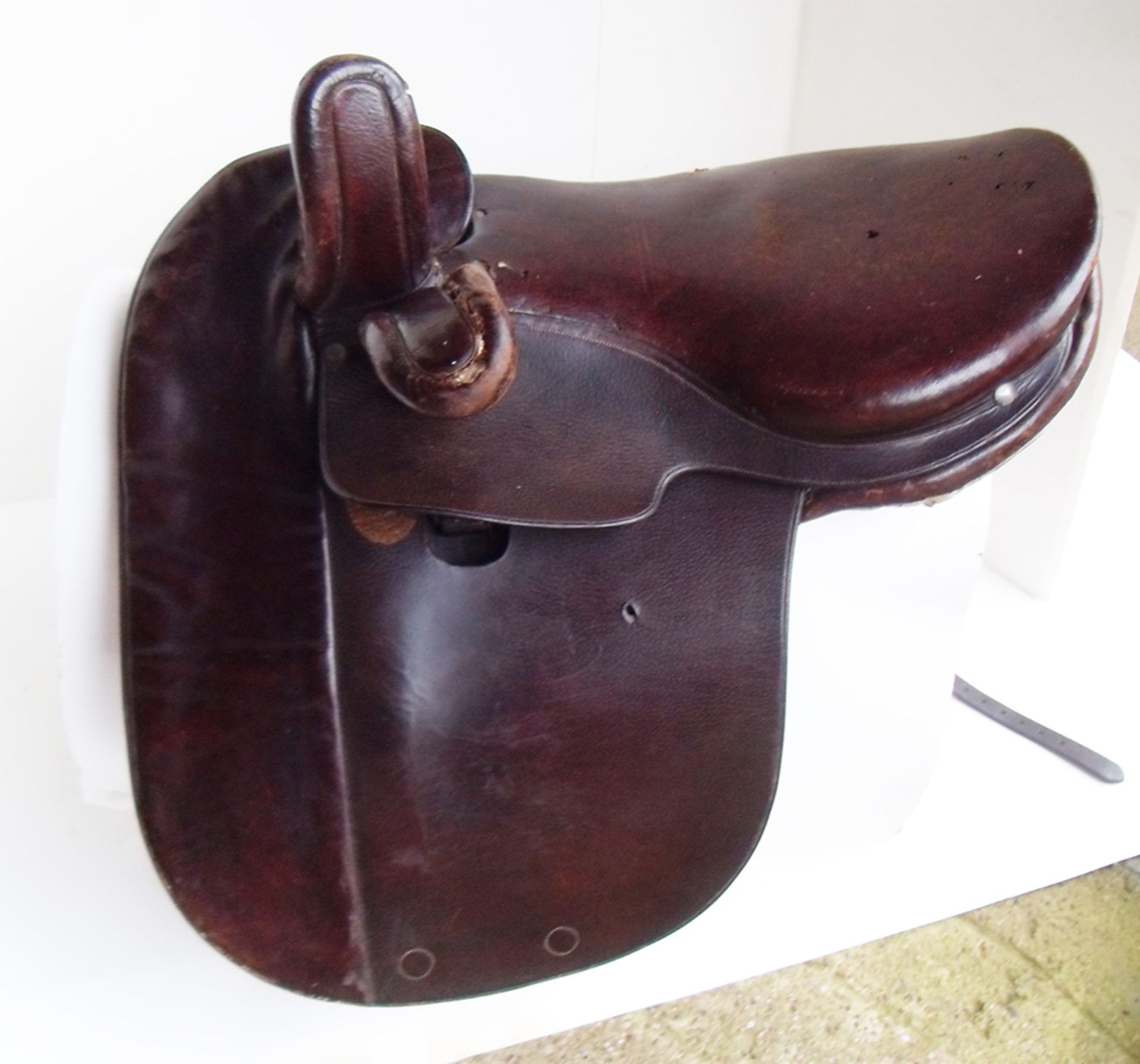 Brown leather traditional side saddle - Image 2 of 3