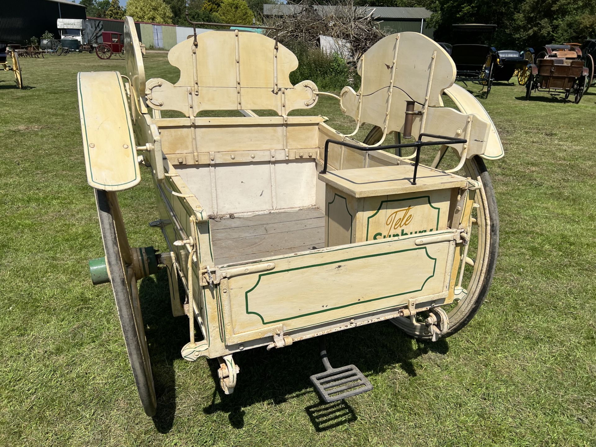 MILK FLOAT to suit 13.2 to 14 hh painted cream with green lines - Bild 2 aus 5