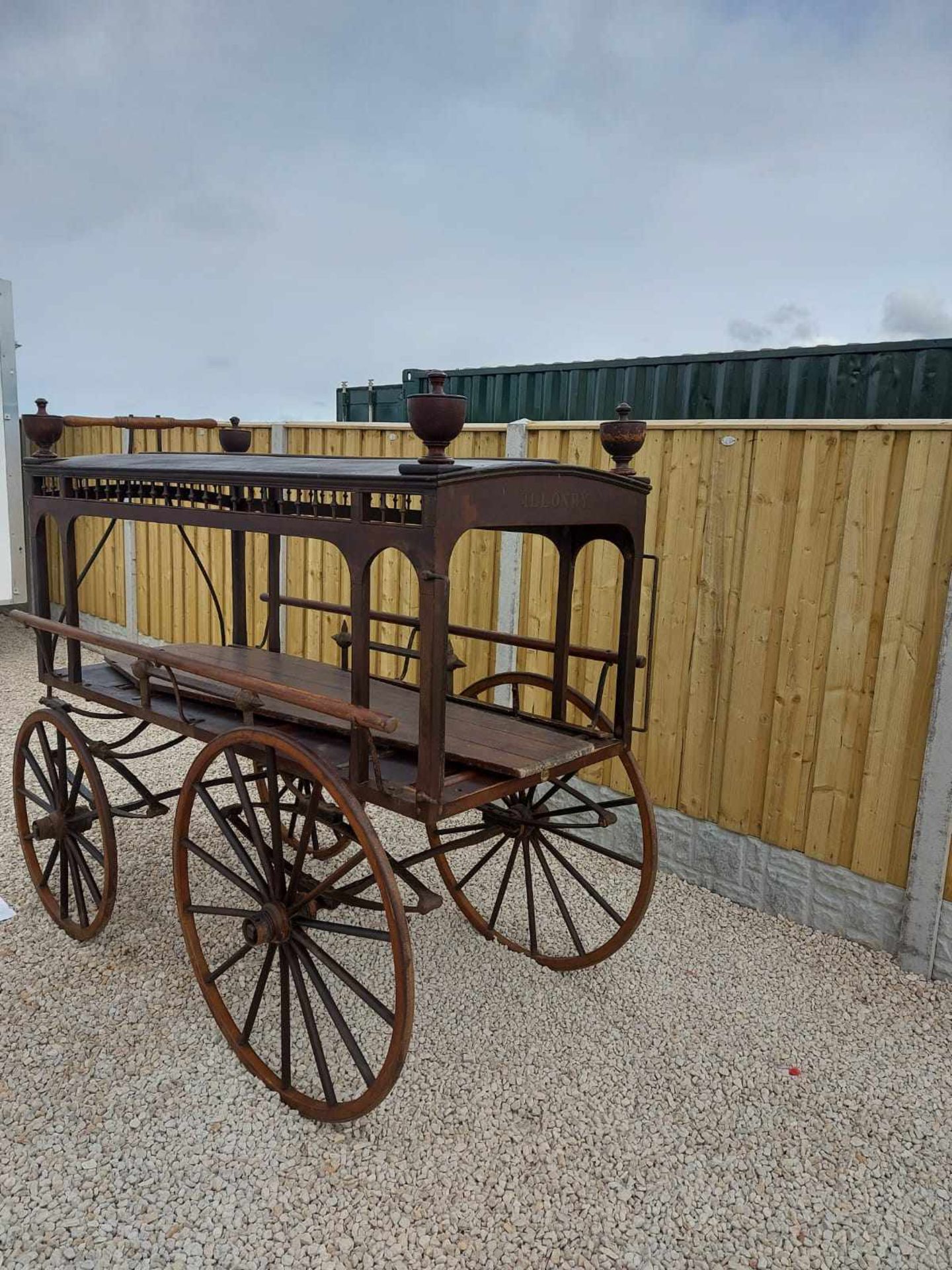 COVERED BIER built by J Roberts & Sons of Bridgwater. - Bild 2 aus 2