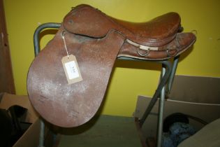 Military saddle