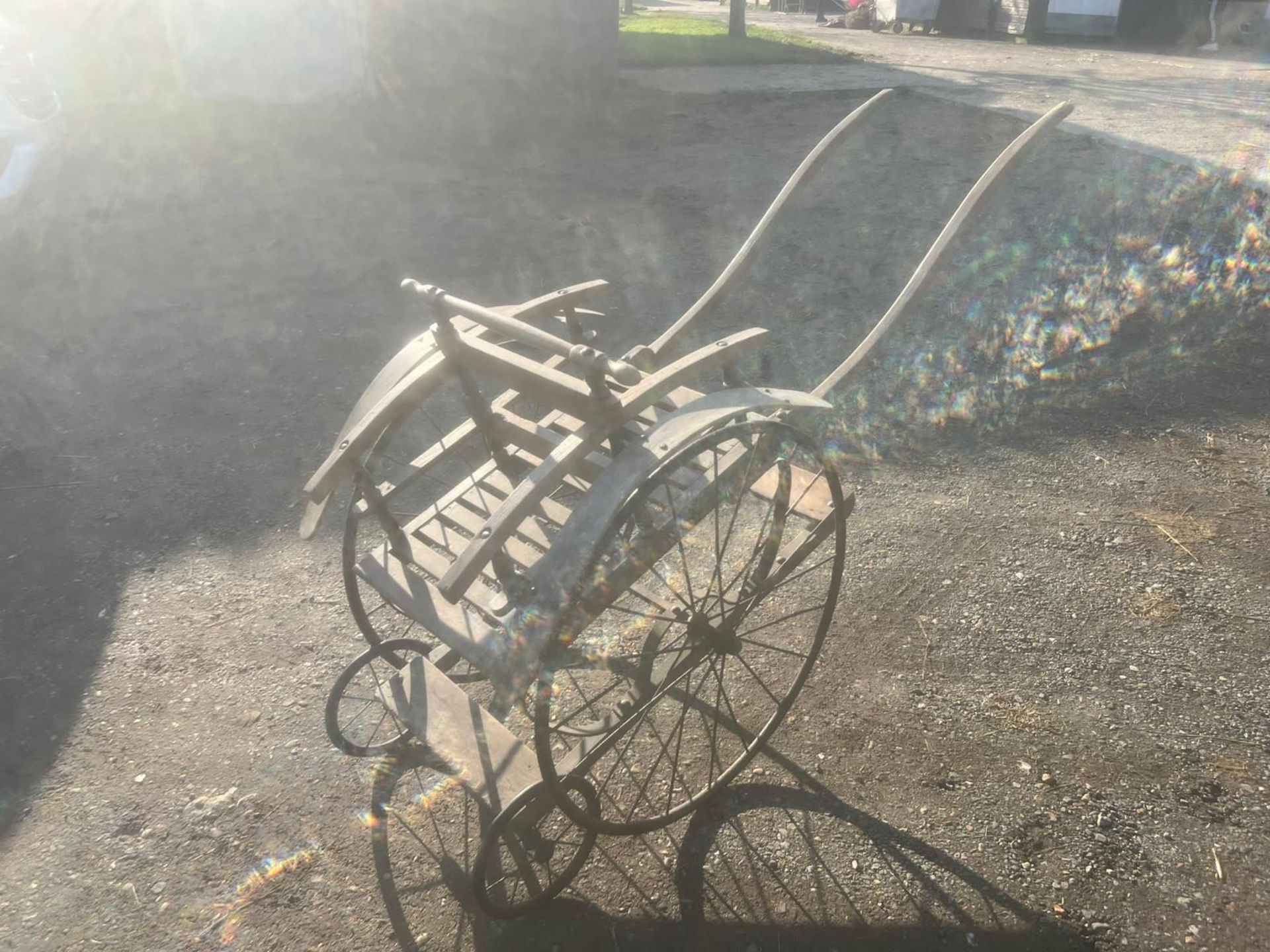 VICTORIAN GOAT CART, featuring an original wood frame with a slatted seat. - Bild 3 aus 5