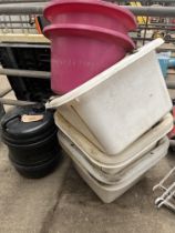 Five heavy duty plastic corner mangers