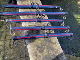 Five blue and red team bars