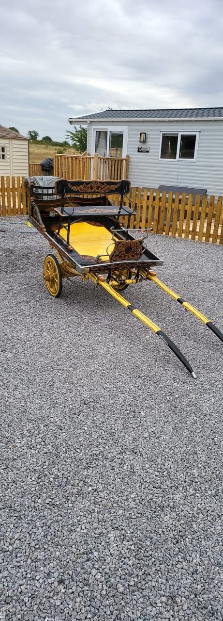 FLAT CART on two wheels with shafts suitable for a 10hh+ pony.