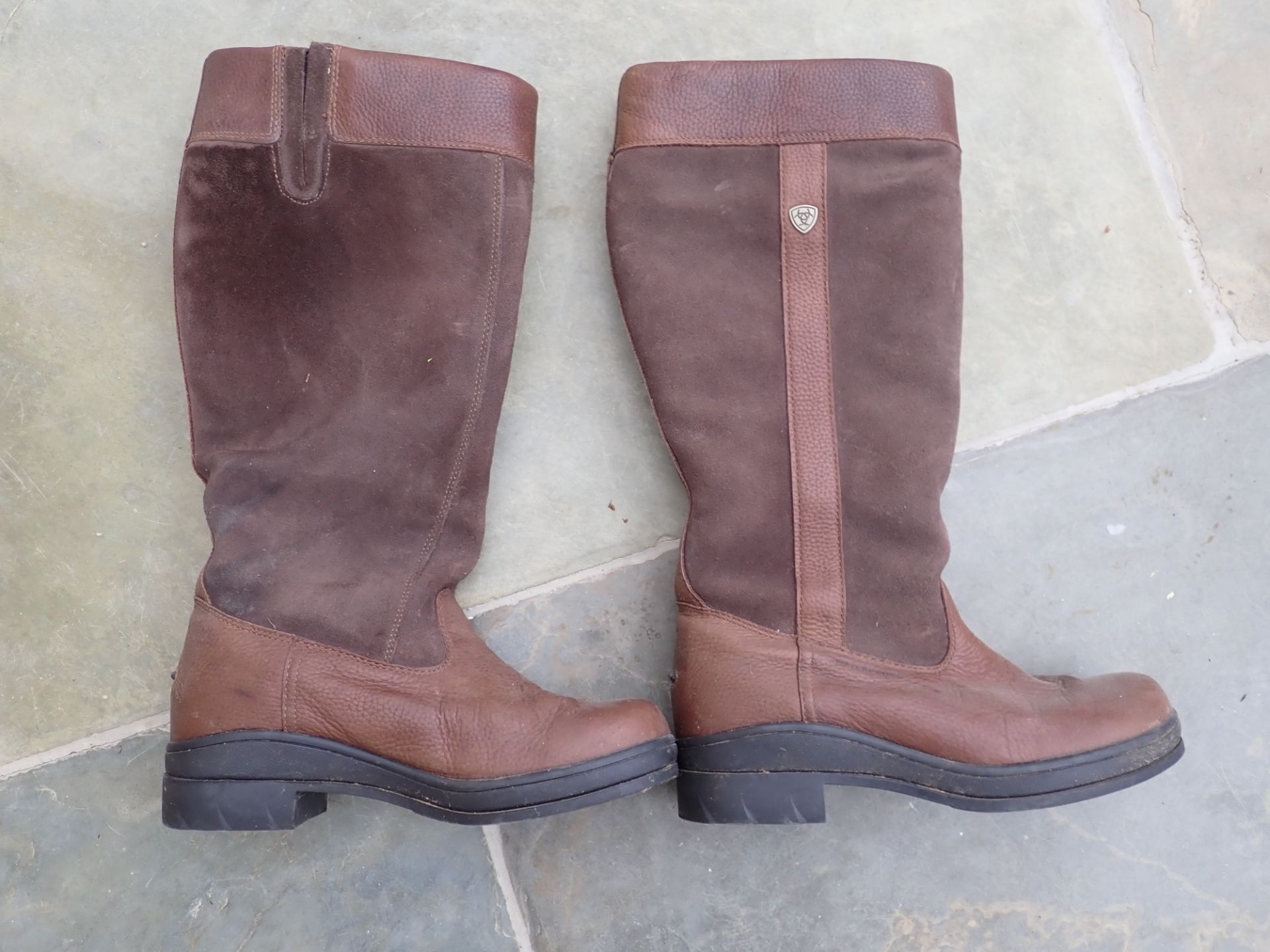Ariat boots, size 6