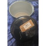 Large enamel cooking pot with lid