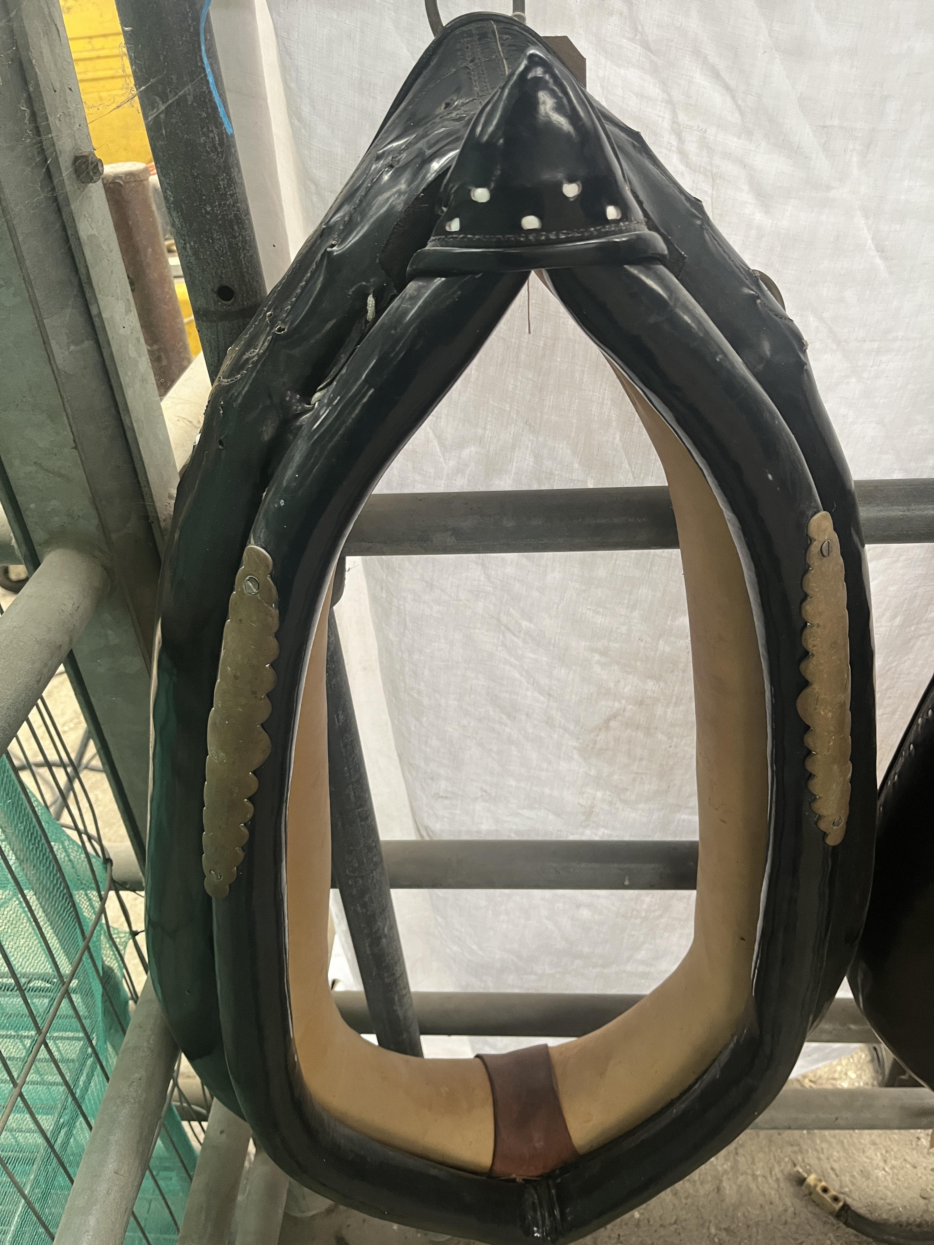 26-inch black leather collar for a heavy horse - Image 2 of 2