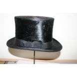 Silk top hat 6 7/8