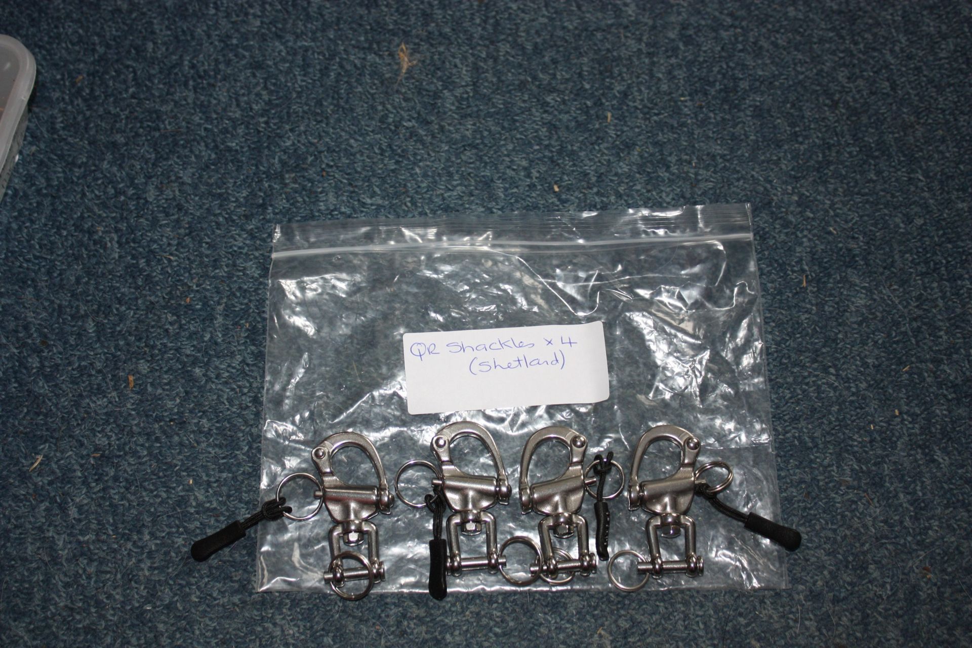 Four new QR shackles, shetland size
