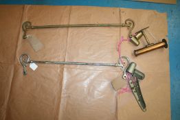 Two rein rails and shaft attachments