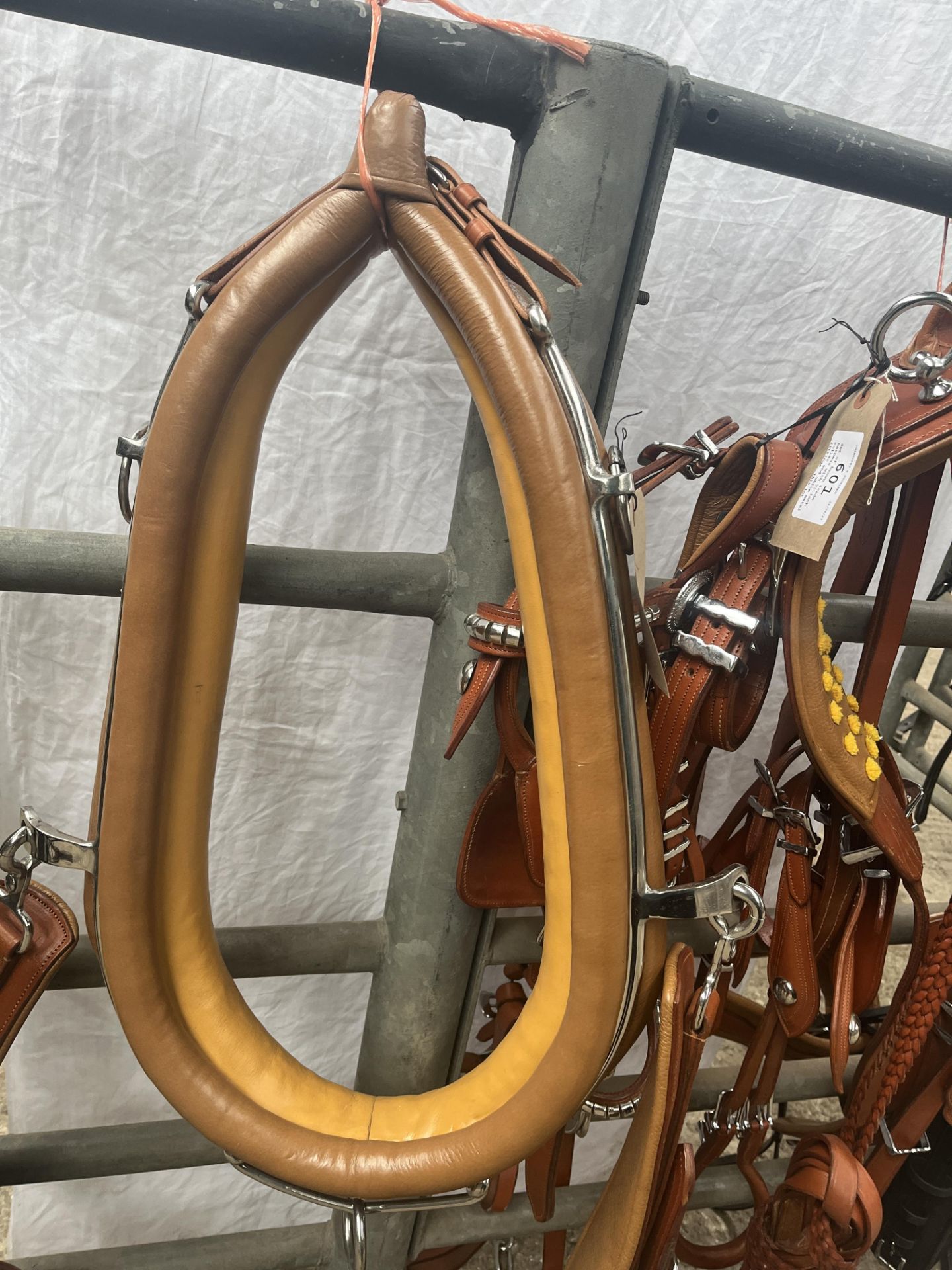 Set of brown trade harness with 22-inch collar and white metal fittings. This lot carries VAT. - Image 2 of 2