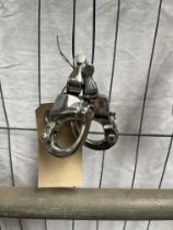 Pair of quick release shackles. This lot carries VAT.
