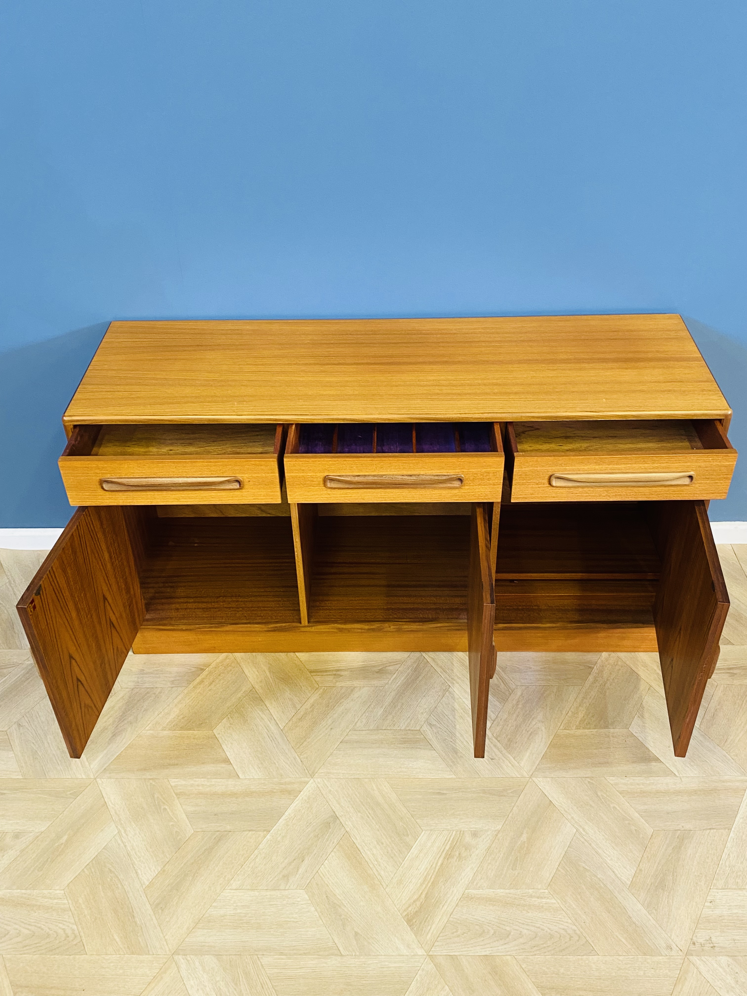 Mid century G-plan teak sideboard - Image 4 of 8