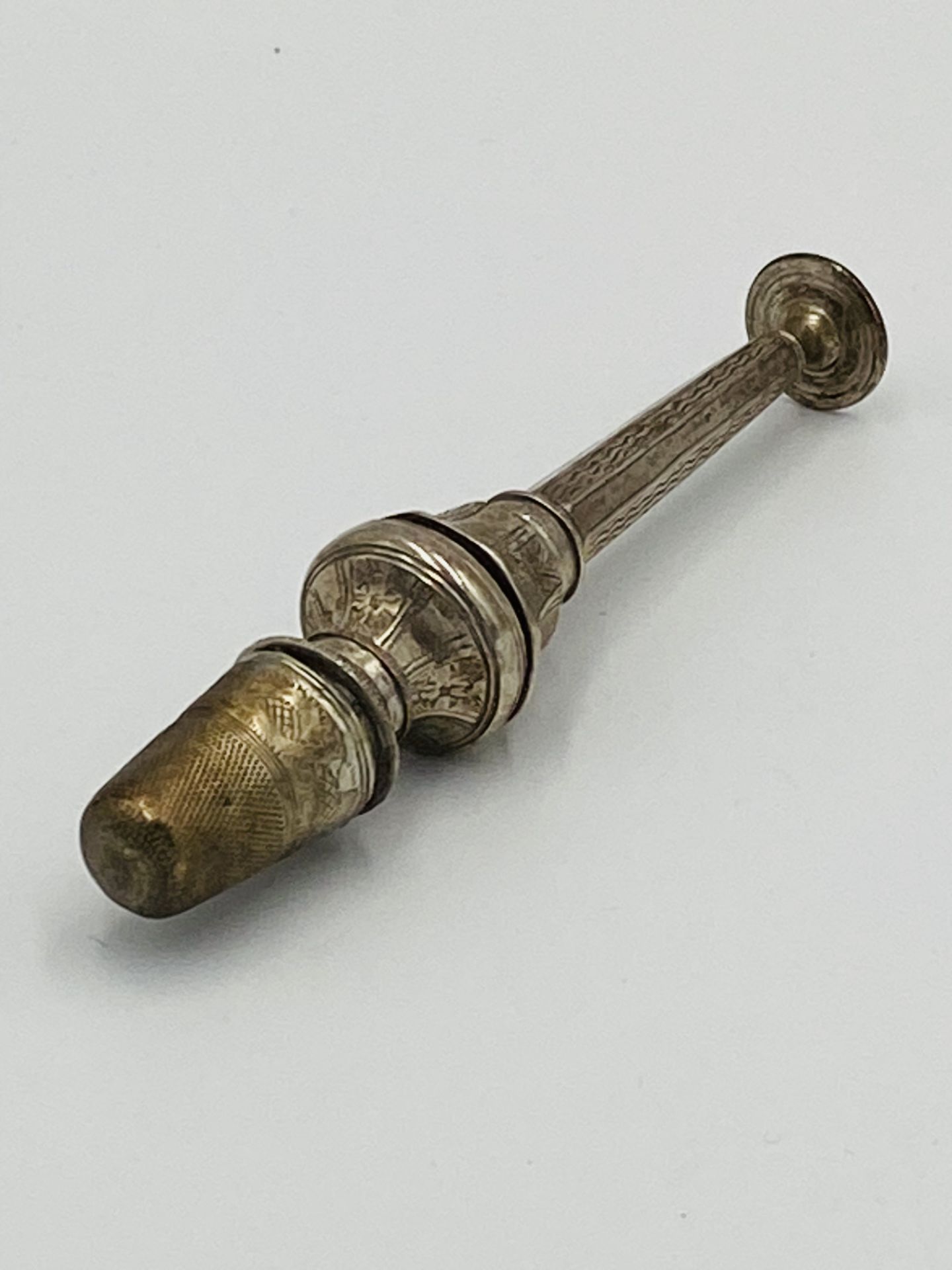 A silver standing thimble compendium/needle case/seal - Image 3 of 5