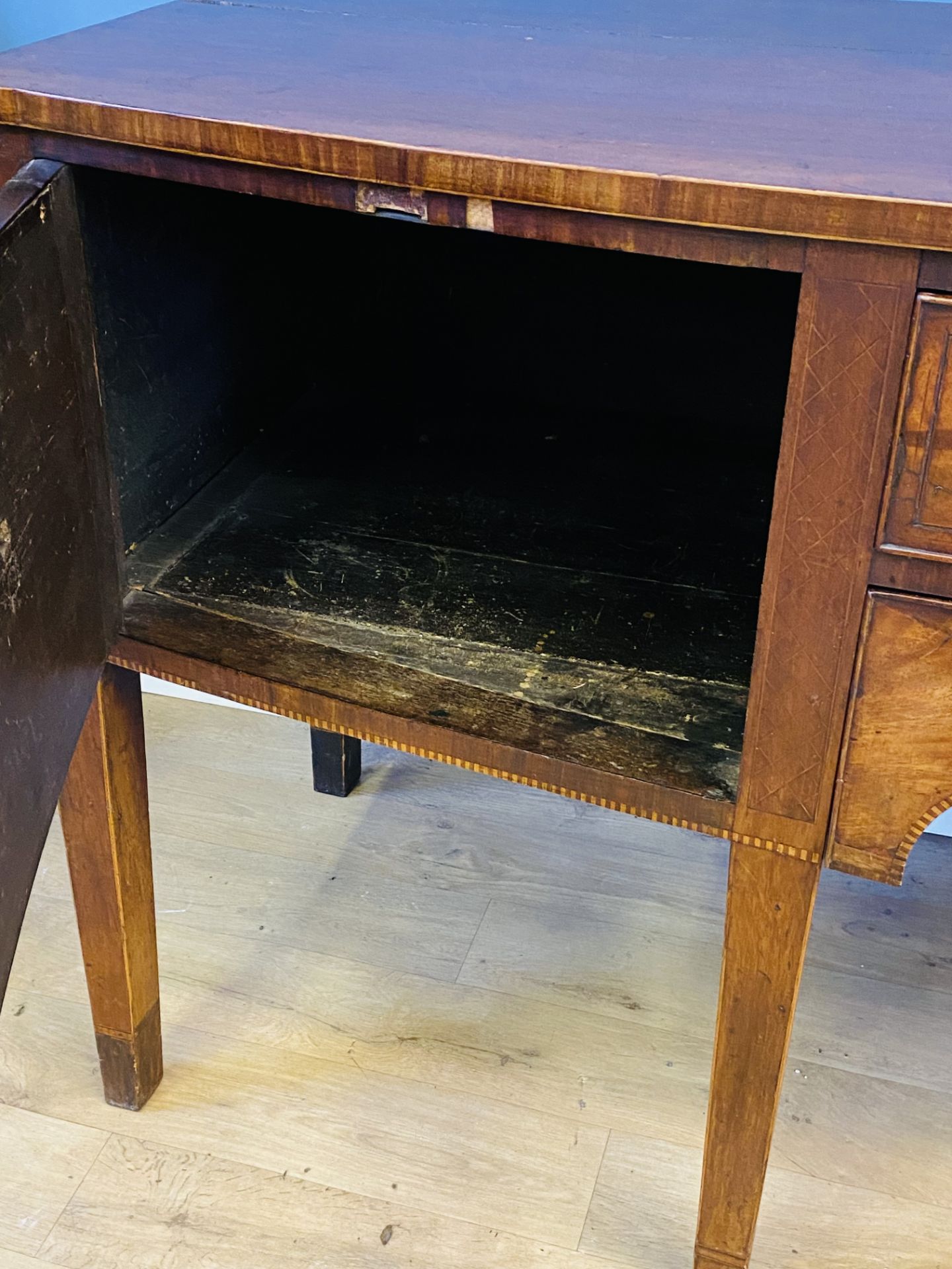 19th century bow fronted sideboard - Image 8 of 8