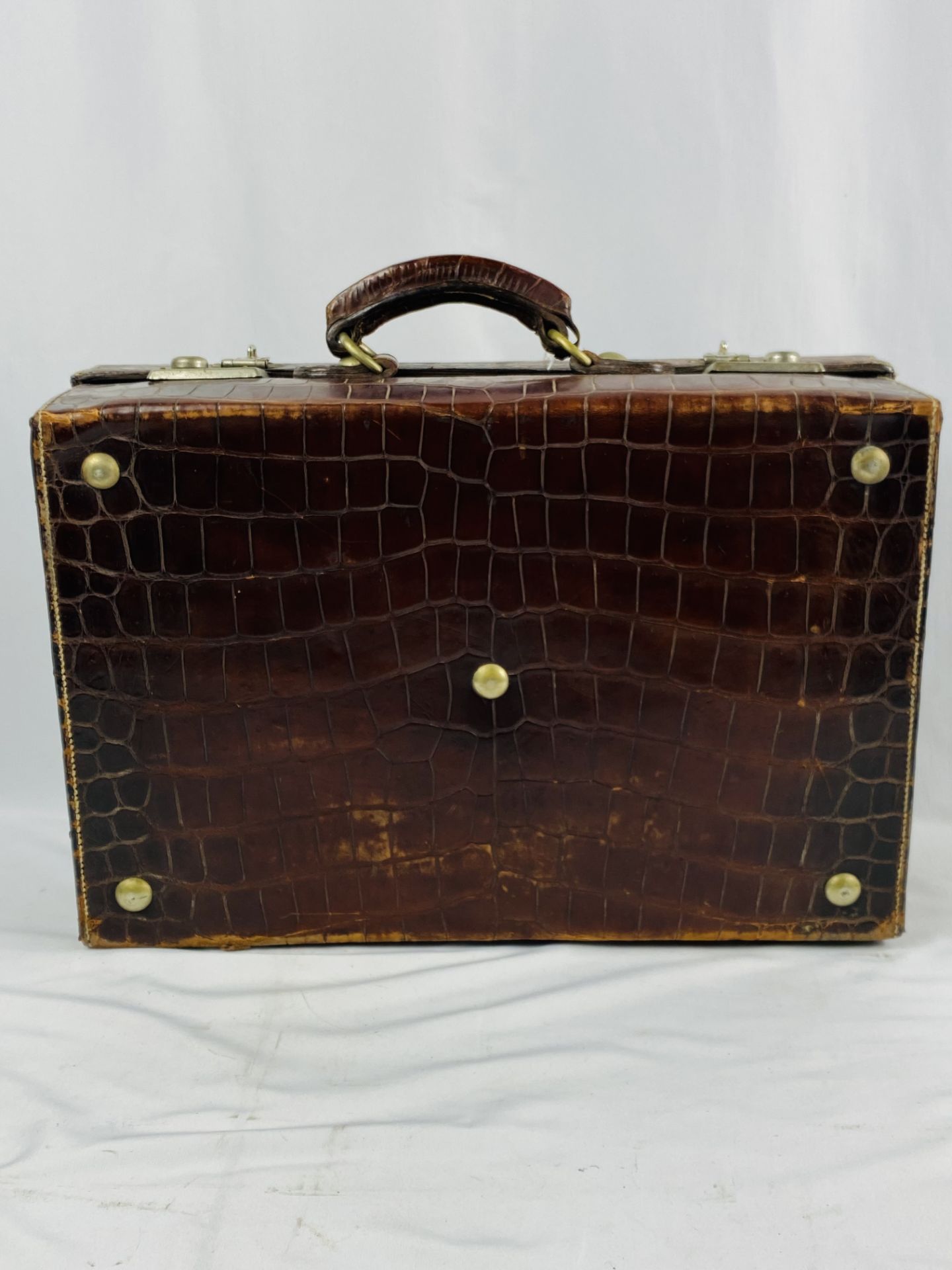 Early 20th century crocodile case. CITIES REGULATIONS APPLY TO THIS LOT. - Bild 8 aus 9