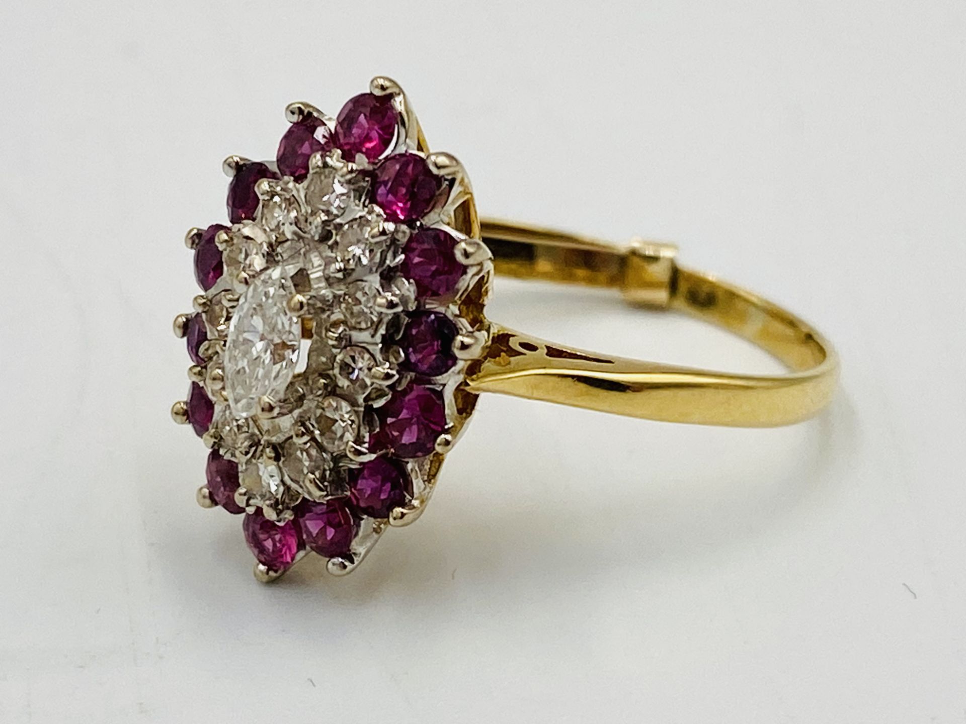 9ct gold ring set with diamonds and pink sapphires - Image 6 of 6