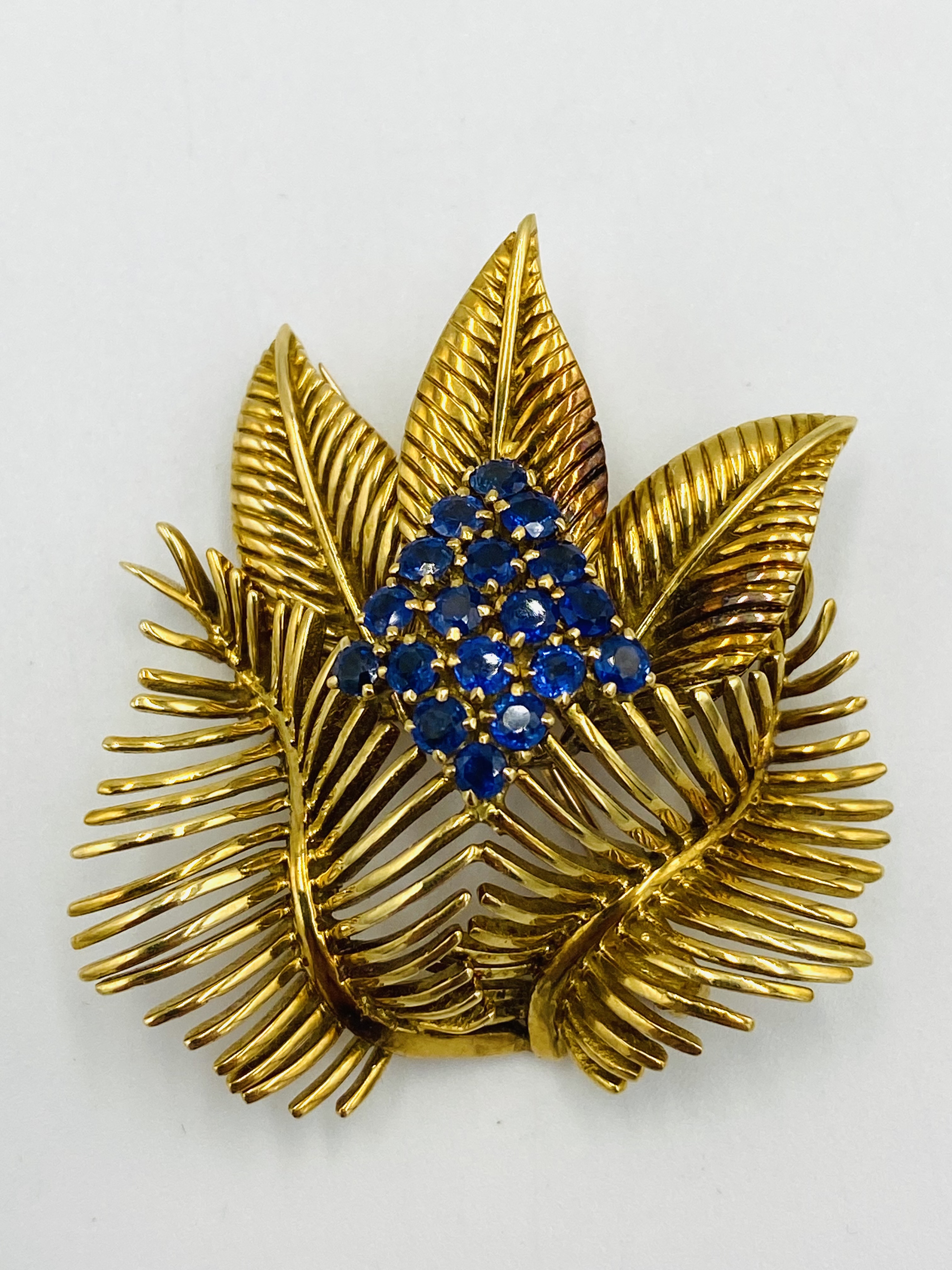 18ct gold, sapphire and diamond brooch