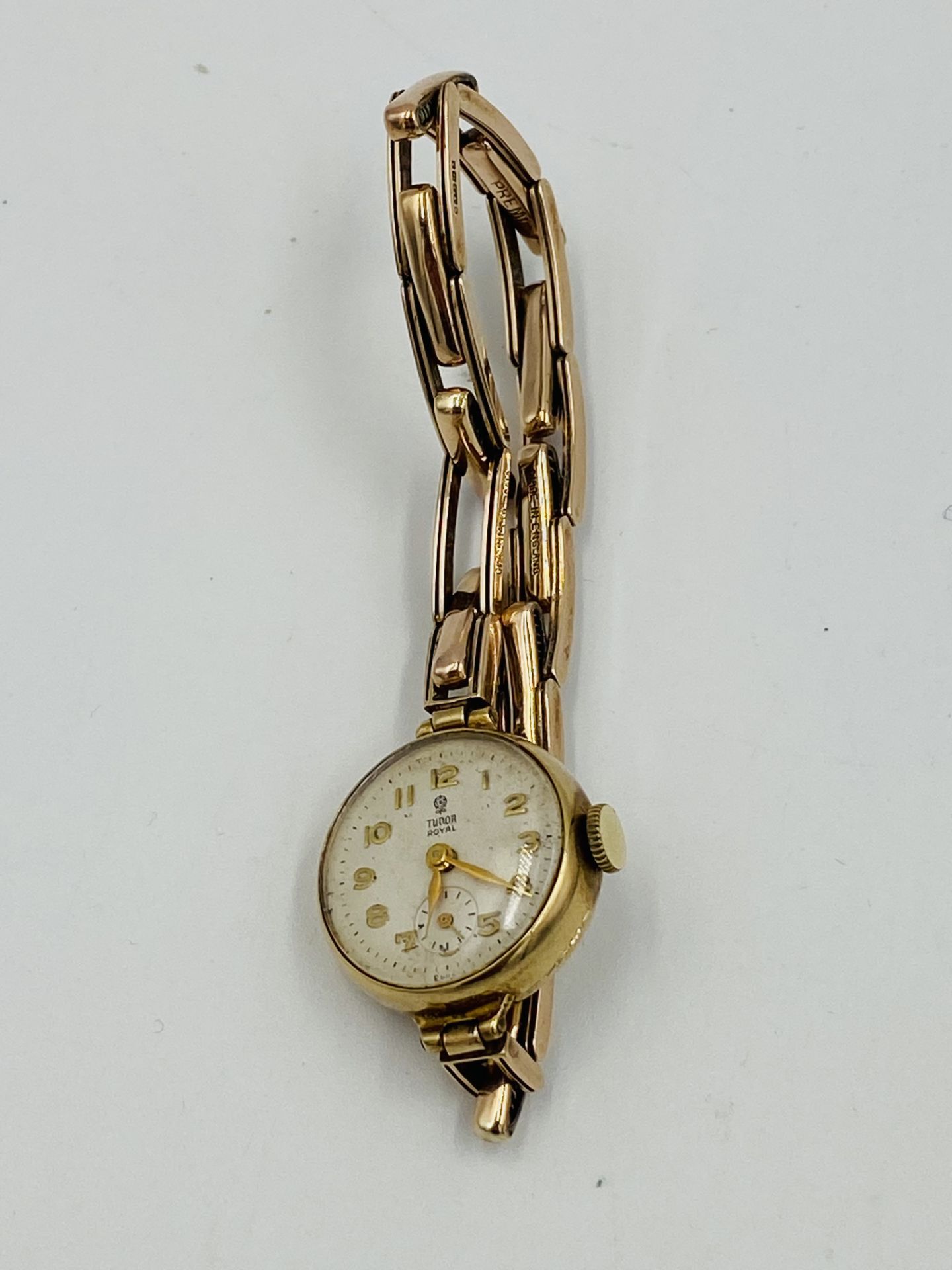 Tudor Royal ladies wrist watch in yellow metal case, on 9ct gold strap - Image 3 of 4
