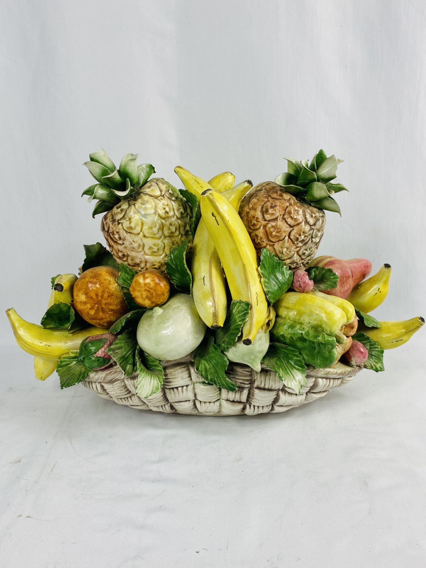 Capodimonte basket of fruit together with a ceramic basket of fruit - Image 3 of 4