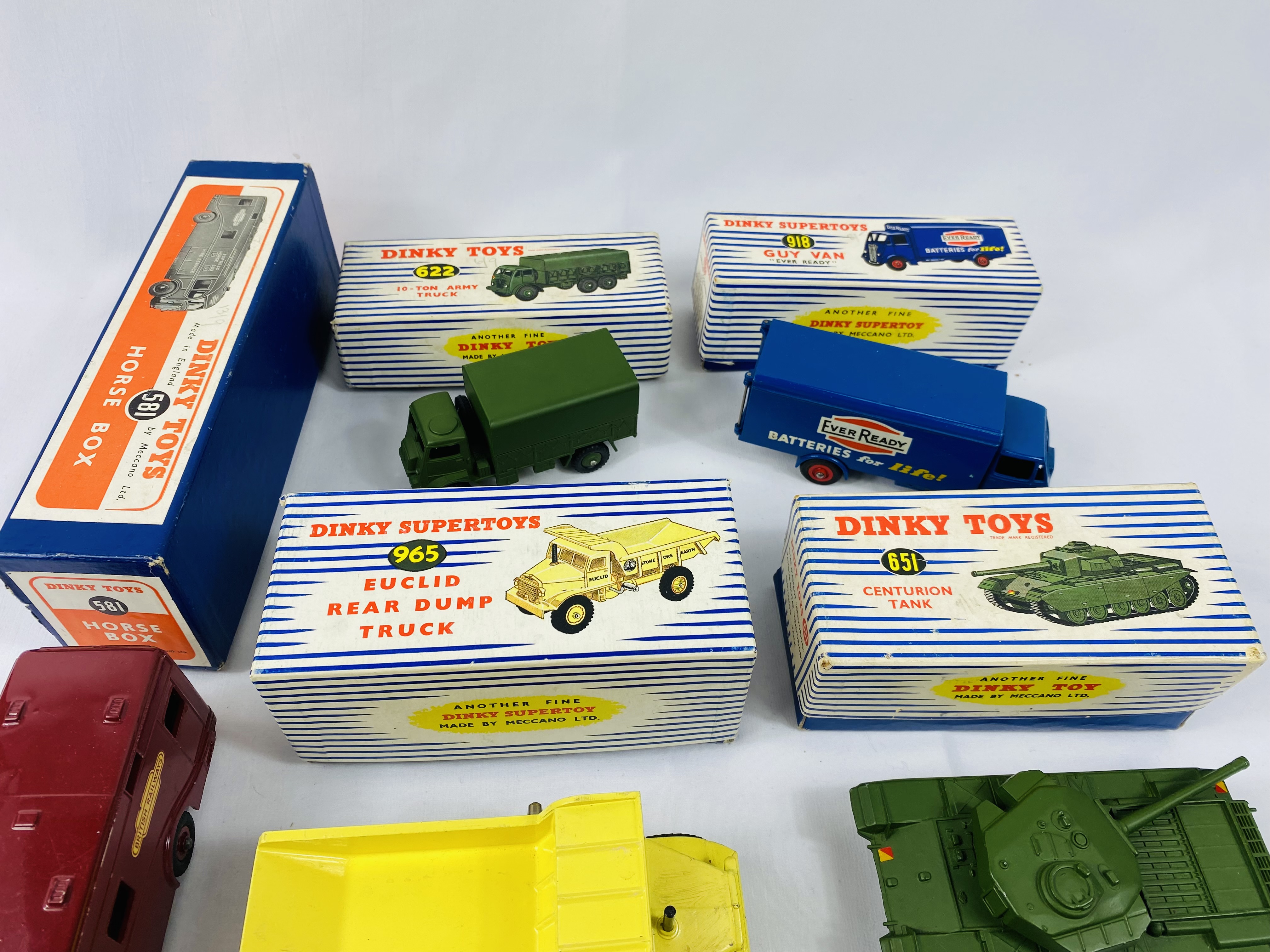 Six boxed Dinky vehicles - Image 3 of 3