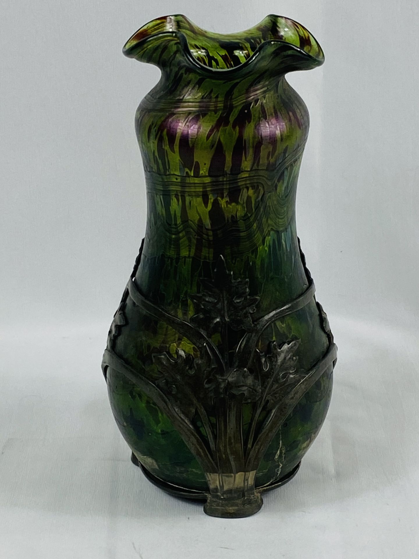 Early 20th century art nouveau green iridescent glass vase with pewter mount - Image 6 of 6