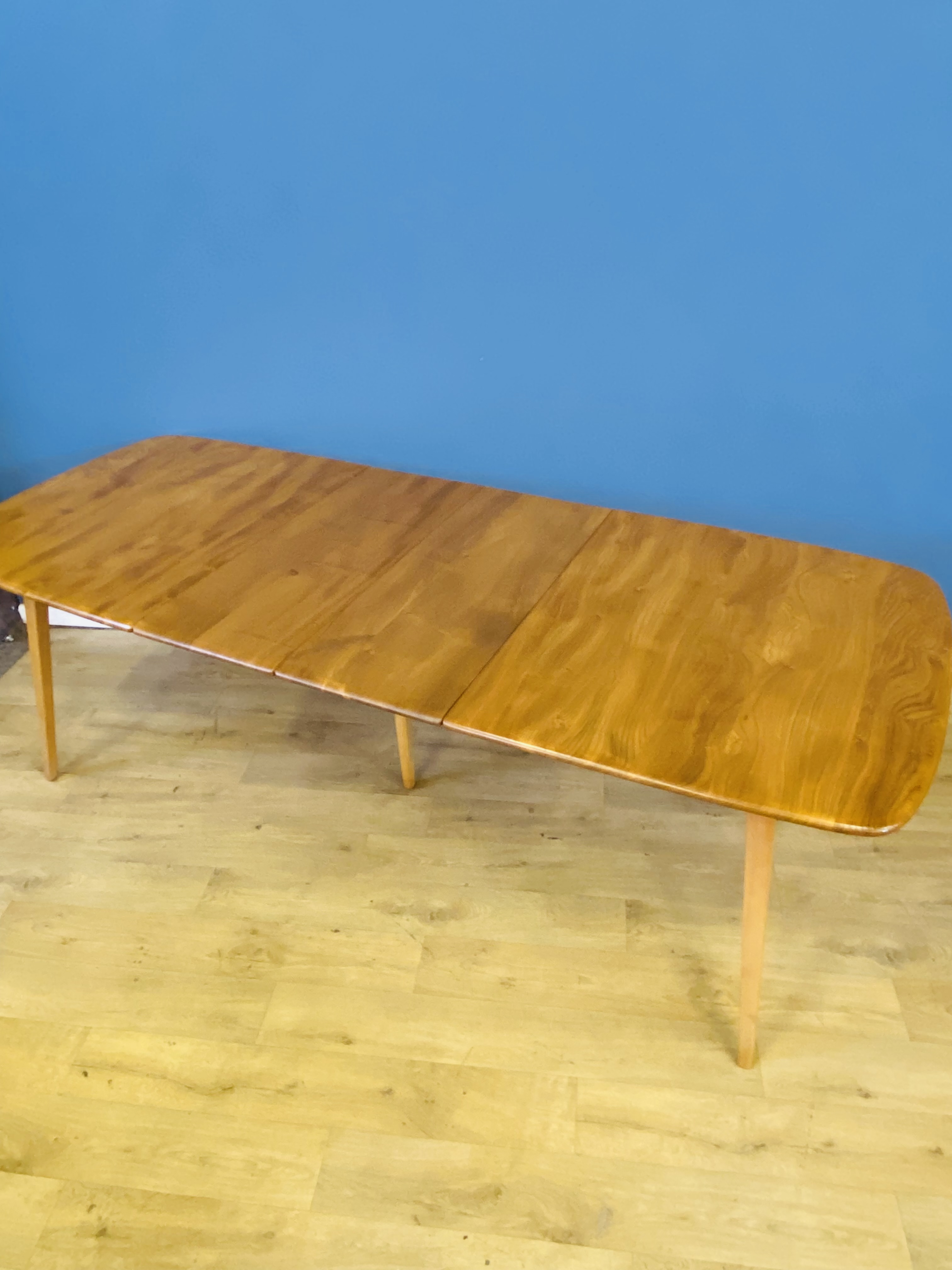 Ercol extending dining table - Image 5 of 8