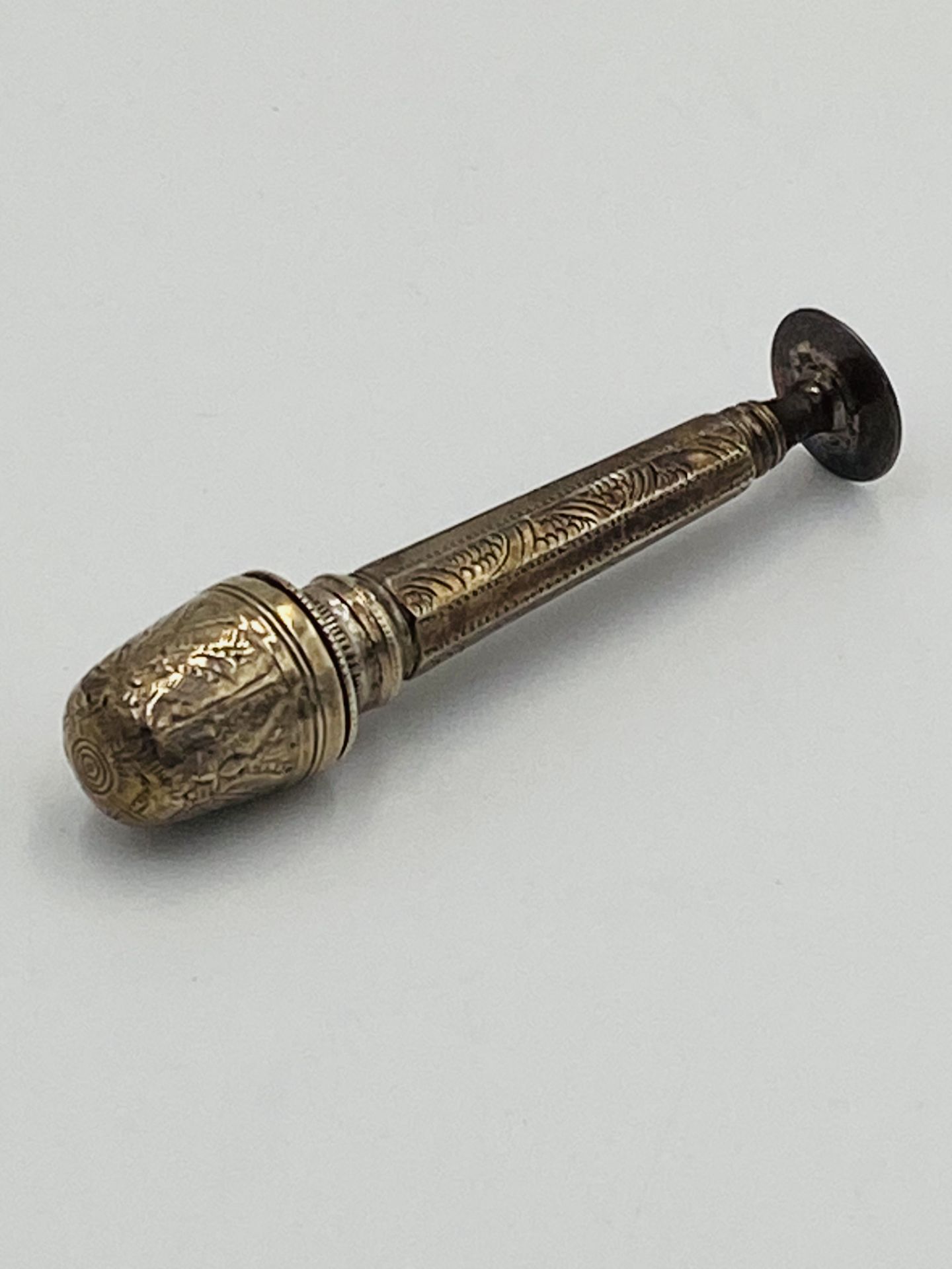 A silver standing thimble compendium/needle case/seal - Image 4 of 6