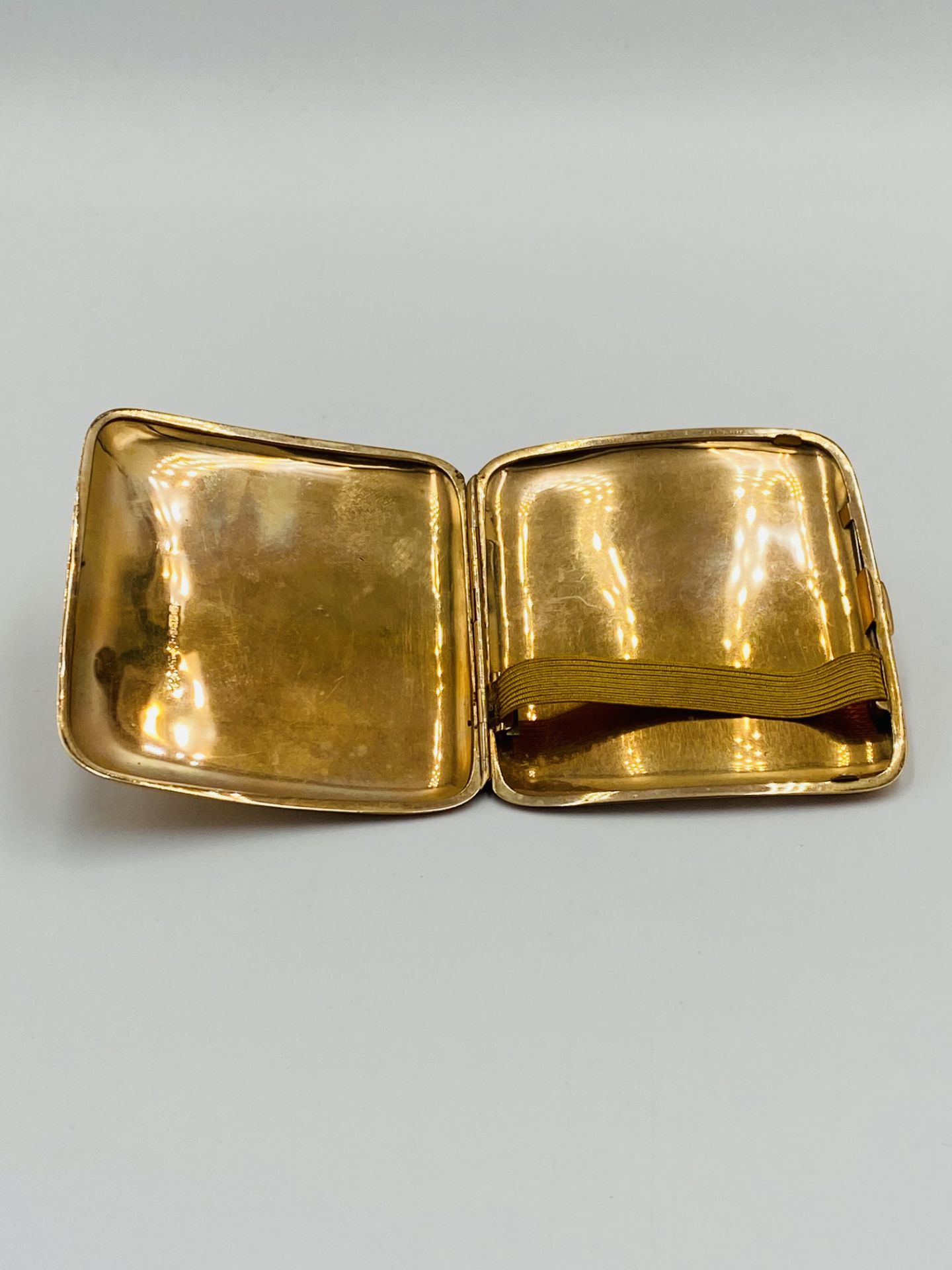 9ct gold cigarette case, 71.3g - Image 3 of 7