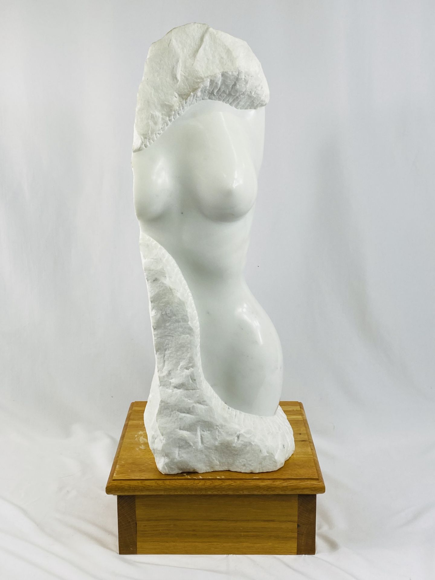 Marble sculpture of female nude torso with signature - Image 2 of 11