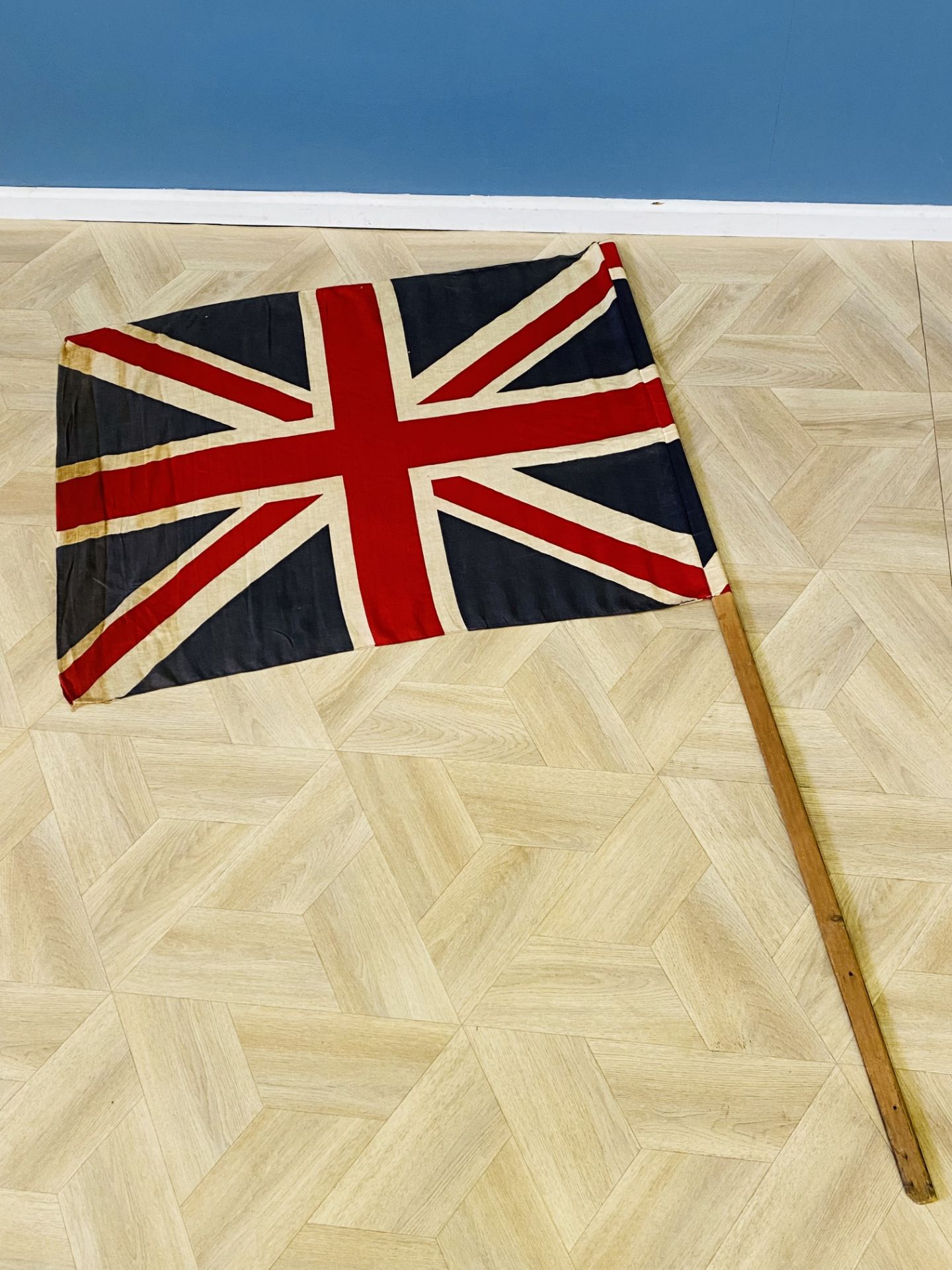 Four Union Jack flags on poles - Image 2 of 5