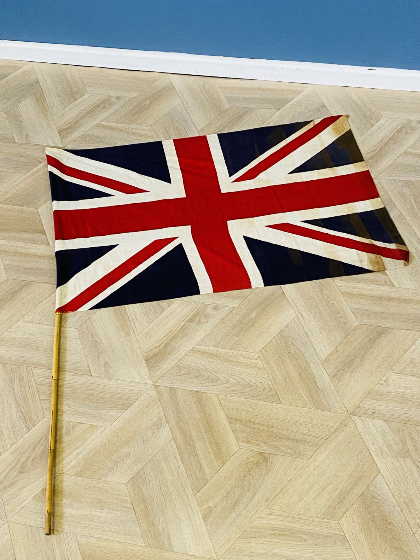 Four Union Jack flags on poles - Image 4 of 5